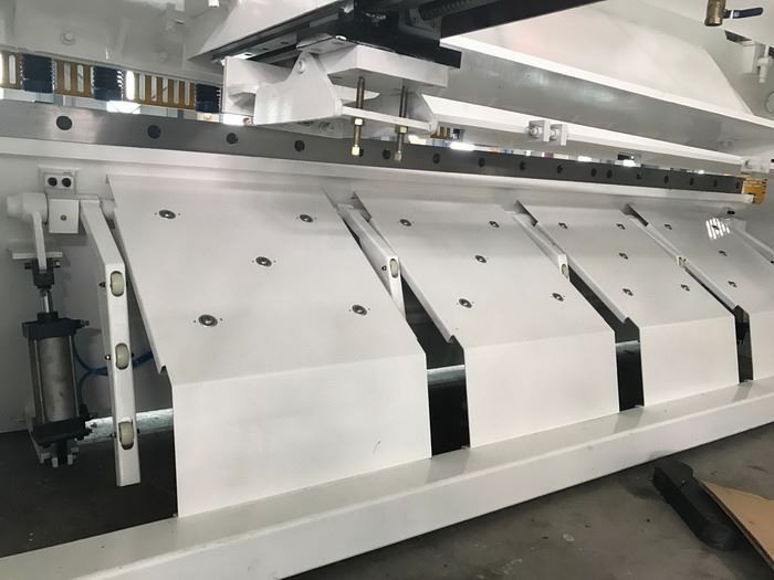 China Yawei 3m cnc metal VR Italy ESA S625 guillotine shear 6mm sheet cutting machine suppliers