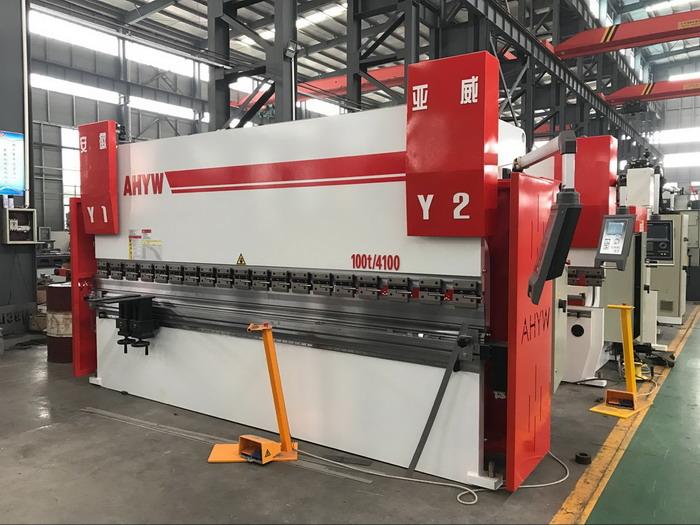 Máy uốn kim loại CNC Ahyawei AHYW 4m