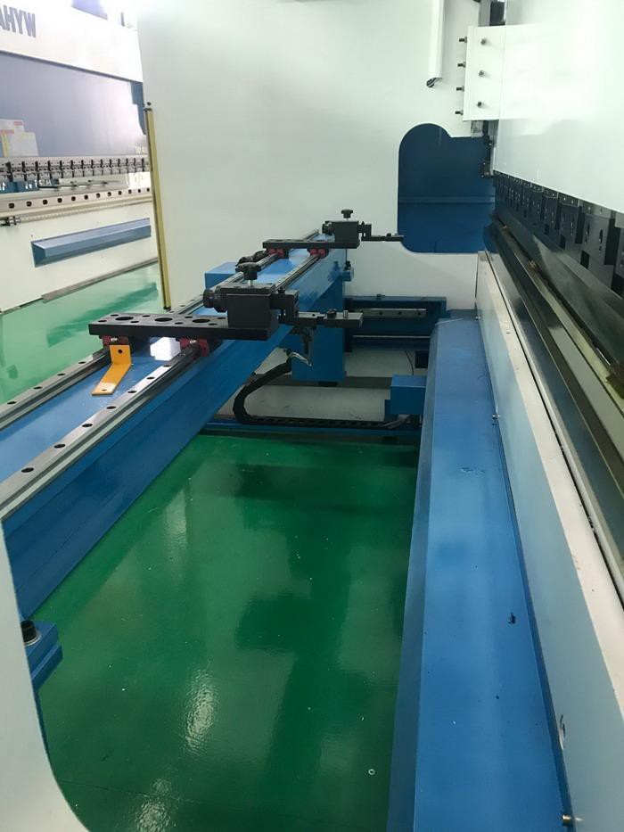 Yawei 2 axis CNC controlled auto metal bending back gauges china