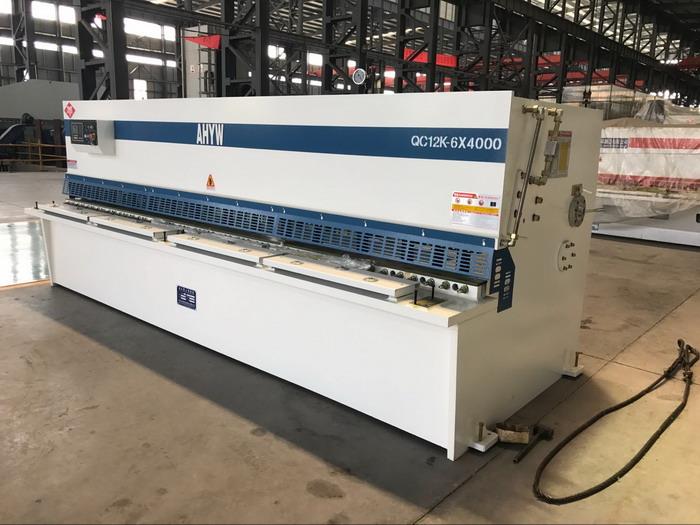AHYW Yawei 4m sheet metal cutting shears