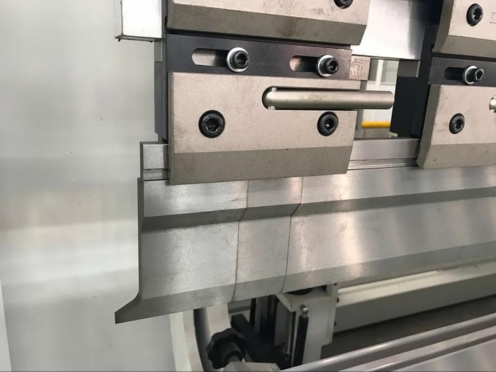 Amada promecam cnc press brake quick released clampings