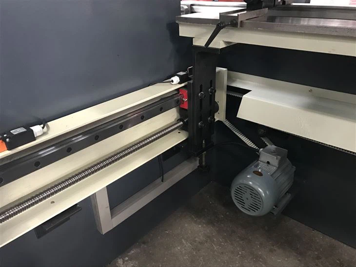 china ahyw aywei 2 axis metal press brake 4m  bending back gauges